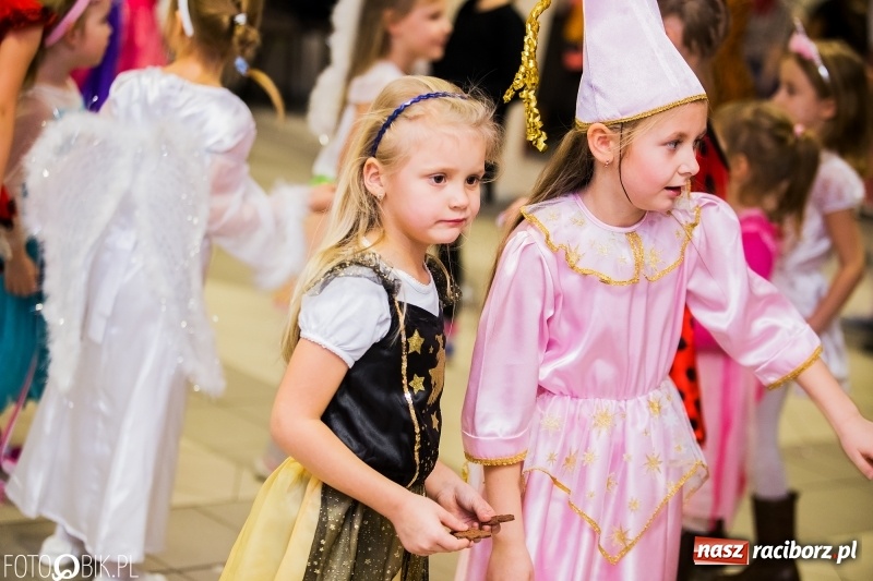 Zdjęcie w galerii na portalu naszraciborz.pl: Kolorowy bal karnawałowy w Pietrowicach Wielkich wiadomości z regionu