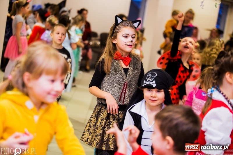 Zdjęcie w galerii na portalu naszraciborz.pl: Kolorowy bal karnawałowy w Pietrowicach Wielkich wiadomości z regionu