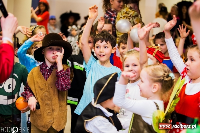Zdjęcie w galerii na portalu naszraciborz.pl: Kolorowy bal karnawałowy w Pietrowicach Wielkich wiadomości z regionu