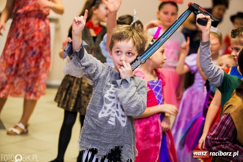 Zdjęcie w galerii na portalu naszraciborz.pl: Kolorowy bal karnawałowy w Pietrowicach Wielkich wiadomości z regionu