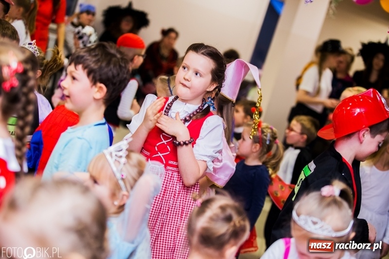 Zdjęcie w galerii na portalu naszraciborz.pl: Kolorowy bal karnawałowy w Pietrowicach Wielkich wiadomości z regionu