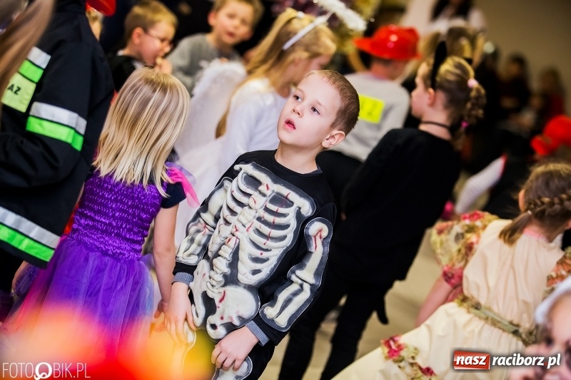 Zdjęcie w galerii na portalu naszraciborz.pl: Kolorowy bal karnawałowy w Pietrowicach Wielkich wiadomości z regionu