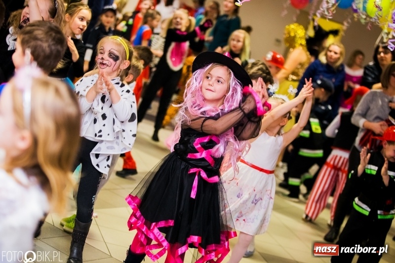 Zdjęcie w galerii na portalu naszraciborz.pl: Kolorowy bal karnawałowy w Pietrowicach Wielkich wiadomości z regionu