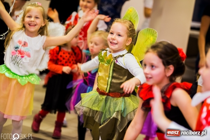Zdjęcie w galerii na portalu naszraciborz.pl: Kolorowy bal karnawałowy w Pietrowicach Wielkich wiadomości z regionu