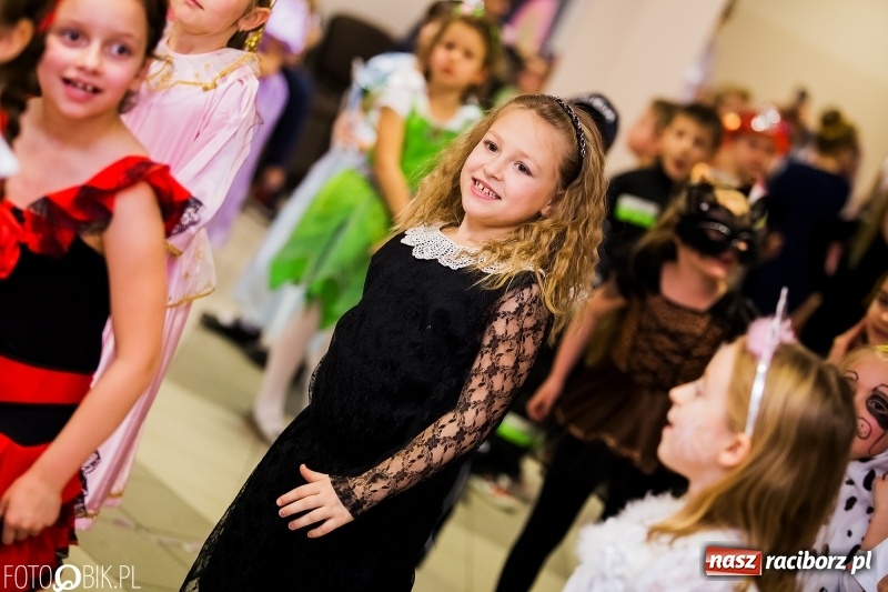 Zdjęcie w galerii na portalu naszraciborz.pl: Kolorowy bal karnawałowy w Pietrowicach Wielkich wiadomości z regionu