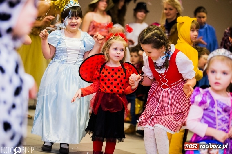 Zdjęcie w galerii na portalu naszraciborz.pl: Kolorowy bal karnawałowy w Pietrowicach Wielkich wiadomości z regionu
