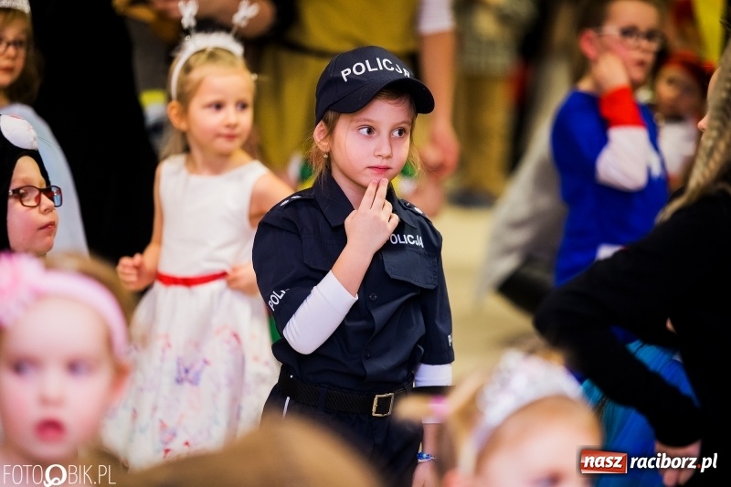 Zdjęcie w galerii na portalu naszraciborz.pl: Kolorowy bal karnawałowy w Pietrowicach Wielkich wiadomości z regionu