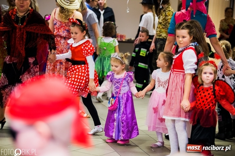 Zdjęcie w galerii na portalu naszraciborz.pl: Kolorowy bal karnawałowy w Pietrowicach Wielkich wiadomości z regionu