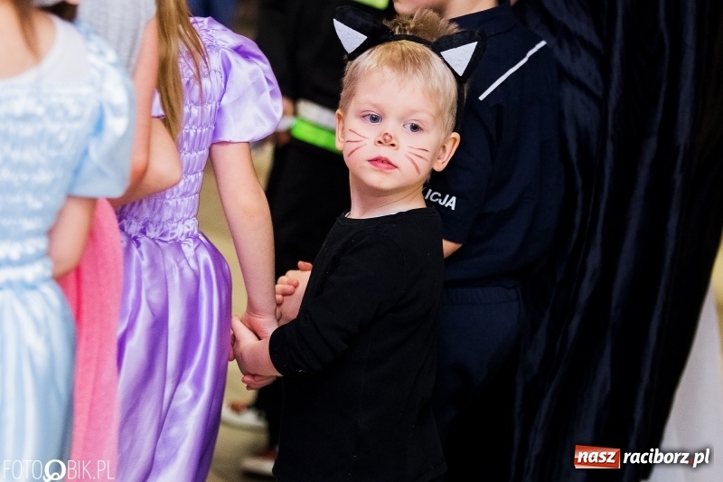 Zdjęcie w galerii na portalu naszraciborz.pl: Kolorowy bal karnawałowy w Pietrowicach Wielkich wiadomości z regionu