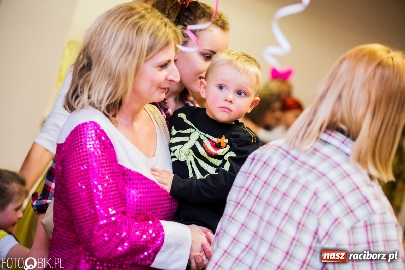 Zdjęcie w galerii na portalu naszraciborz.pl: Kolorowy bal karnawałowy w Pietrowicach Wielkich wiadomości z regionu