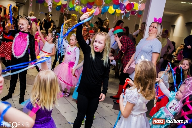 Zdjęcie w galerii na portalu naszraciborz.pl: Kolorowy bal karnawałowy w Pietrowicach Wielkich wiadomości z regionu