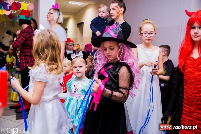 Zdjęcie w galerii na portalu naszraciborz.pl: Kolorowy bal karnawałowy w Pietrowicach Wielkich wiadomości z regionu