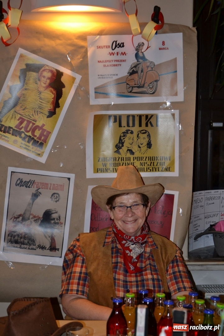 Zdjęcie w galerii na portalu naszraciborz.pl: Im więcej pączków, tym więcej szczęścia, czyli babski comber w Tworkowie  wiadomości z regionu