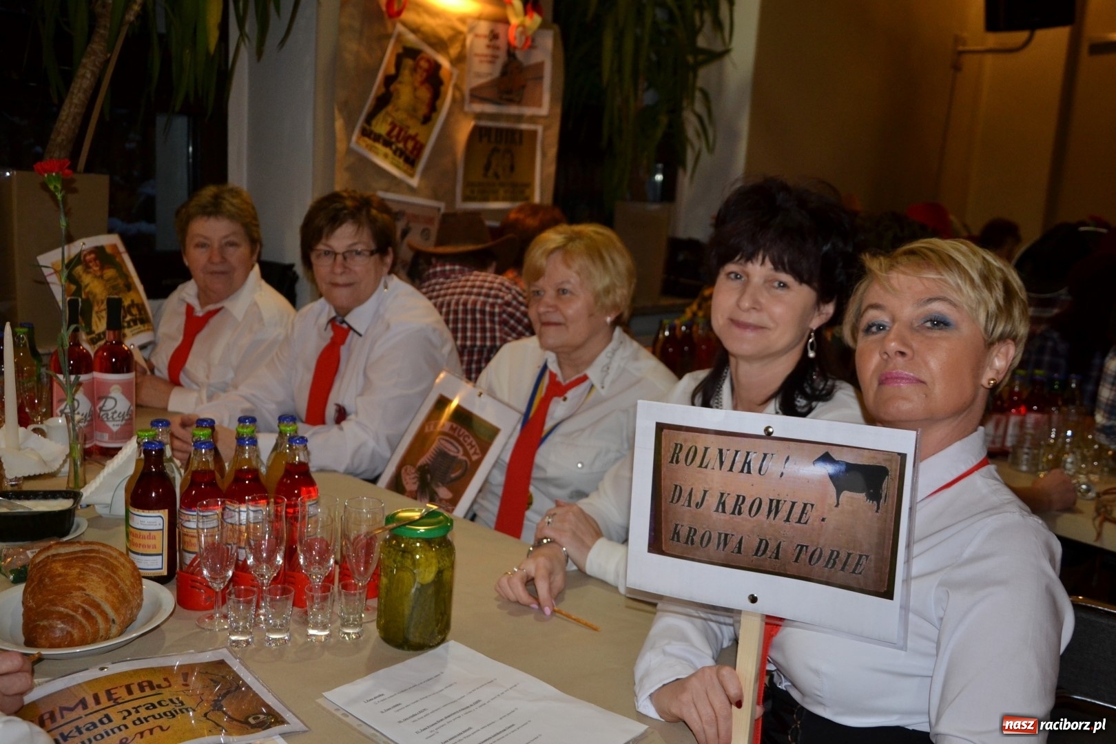 Zdjęcie w galerii na portalu naszraciborz.pl: Im więcej pączków, tym więcej szczęścia, czyli babski comber w Tworkowie  wiadomości z regionu