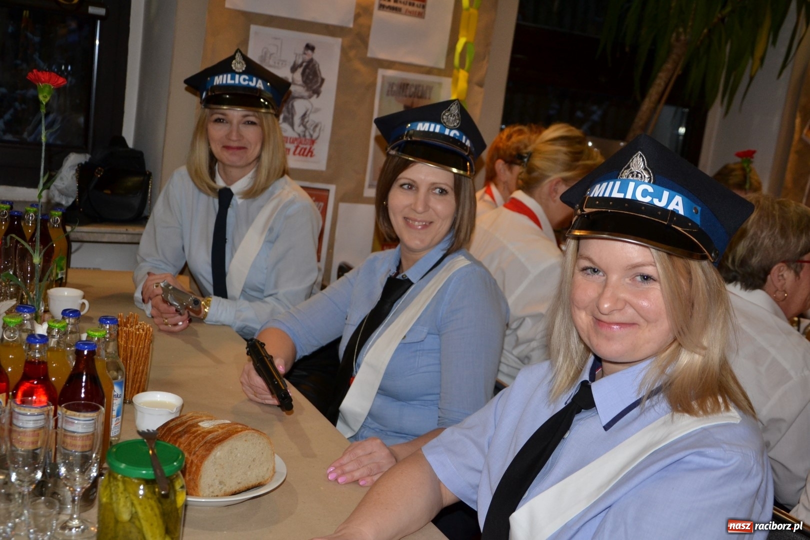 Zdjęcie w galerii na portalu naszraciborz.pl: Im więcej pączków, tym więcej szczęścia, czyli babski comber w Tworkowie  wiadomości z regionu