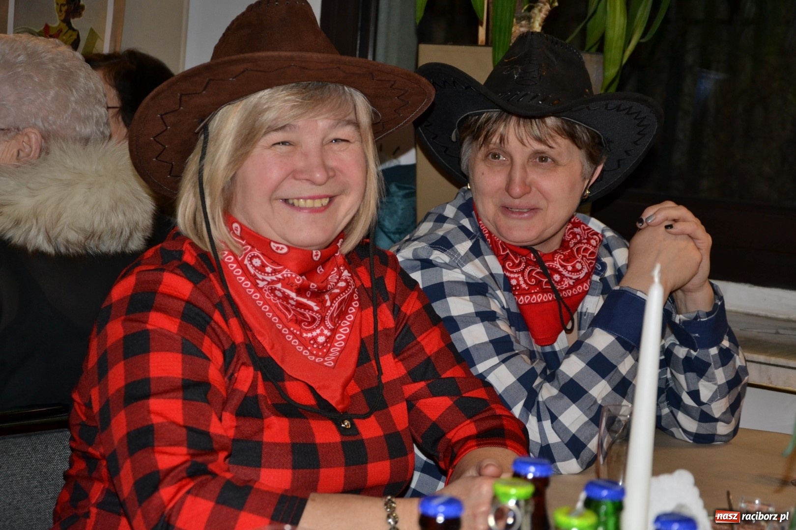 Zdjęcie w galerii na portalu naszraciborz.pl: Im więcej pączków, tym więcej szczęścia, czyli babski comber w Tworkowie  wiadomości z regionu