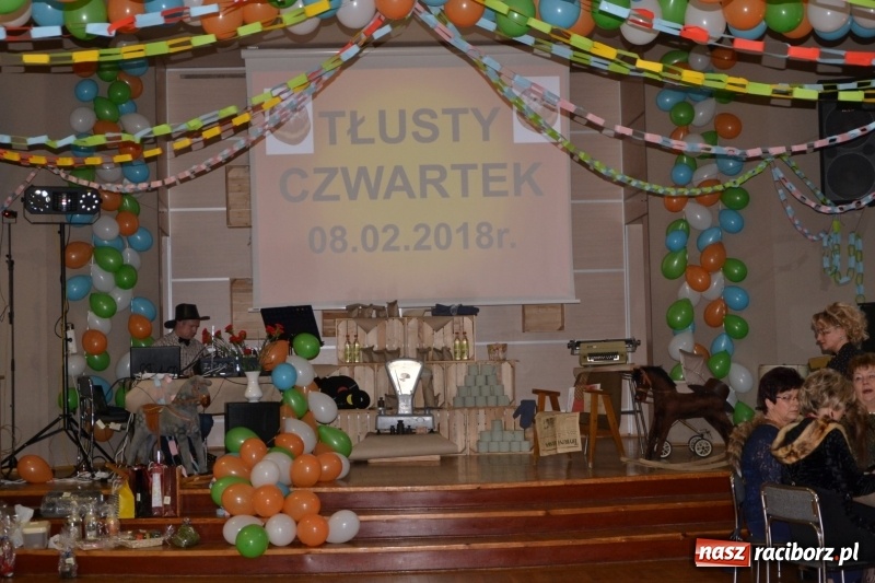 Zdjęcie w galerii na portalu naszraciborz.pl: Im więcej pączków, tym więcej szczęścia, czyli babski comber w Tworkowie  wiadomości z regionu