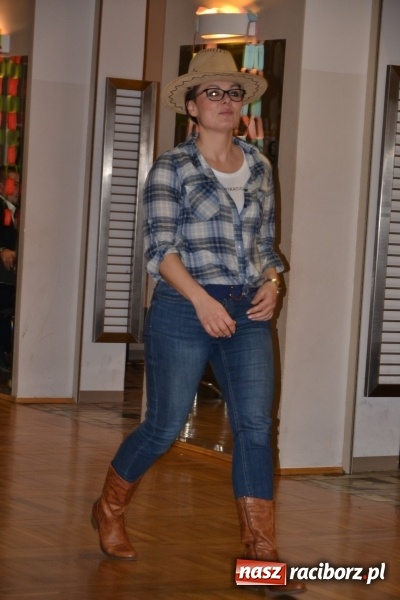 Zdjęcie w galerii na portalu naszraciborz.pl: Im więcej pączków, tym więcej szczęścia, czyli babski comber w Tworkowie  wiadomości z regionu