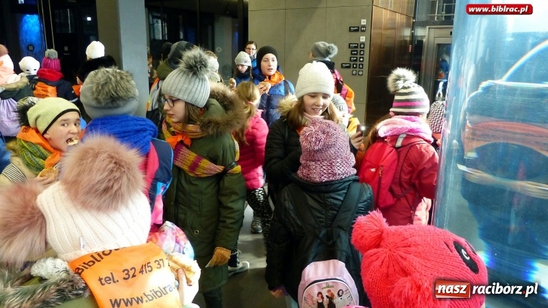 Zdjęcie w galerii na portalu naszraciborz.pl: Woda jest fantastyczna! Uczestnicy ferii z biblioteką na wycieczce w Hydropolis wiadomości z regionu