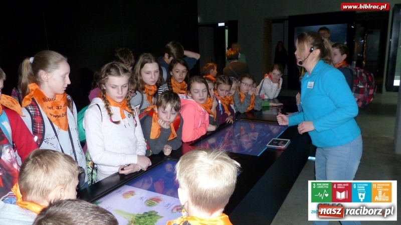 Zdjęcie w galerii na portalu naszraciborz.pl: Woda jest fantastyczna! Uczestnicy ferii z biblioteką na wycieczce w Hydropolis wiadomości z regionu