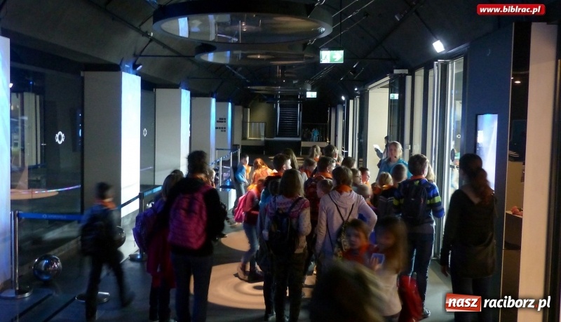Zdjęcie w galerii na portalu naszraciborz.pl: Woda jest fantastyczna! Uczestnicy ferii z biblioteką na wycieczce w Hydropolis wiadomości z regionu