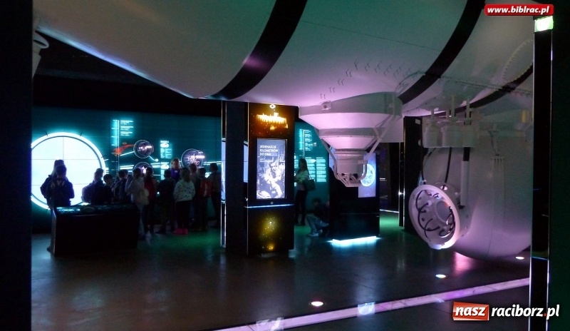 Zdjęcie w galerii na portalu naszraciborz.pl: Woda jest fantastyczna! Uczestnicy ferii z biblioteką na wycieczce w Hydropolis wiadomości z regionu