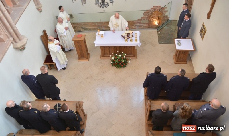Zdjęcie w galerii na portalu naszraciborz.pl: Śląska Służba Więzienna świętuje na zamku w Raciborzu  wiadomości z regionu