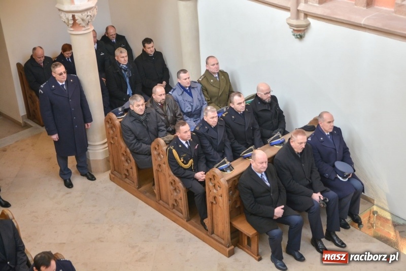 Zdjęcie w galerii na portalu naszraciborz.pl: Śląska Służba Więzienna świętuje na zamku w Raciborzu  wiadomości z regionu