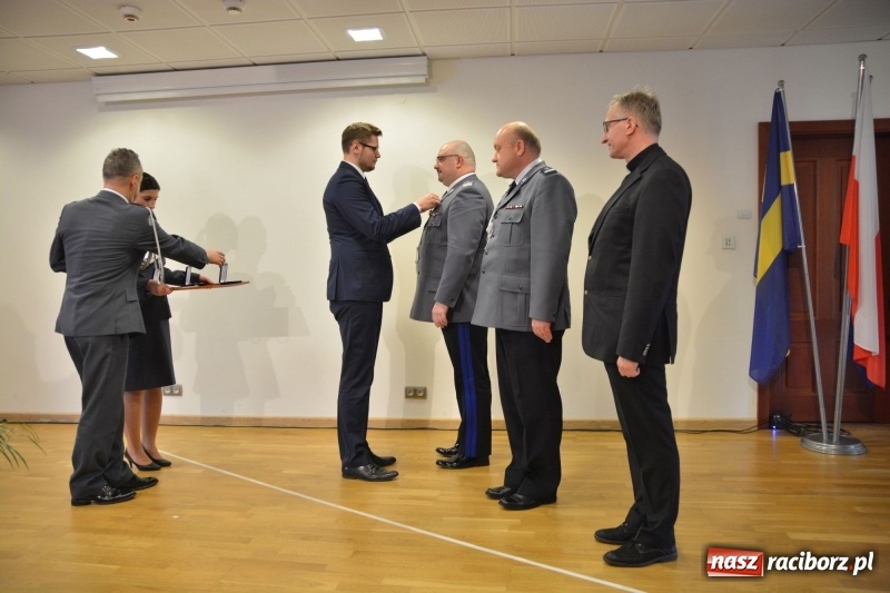 Zdjęcie w galerii na portalu naszraciborz.pl: Śląska Służba Więzienna świętuje na zamku w Raciborzu  wiadomości z regionu