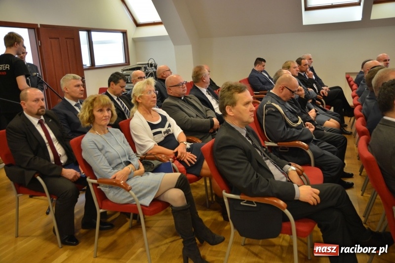 Zdjęcie w galerii na portalu naszraciborz.pl: Śląska Służba Więzienna świętuje na zamku w Raciborzu  wiadomości z regionu