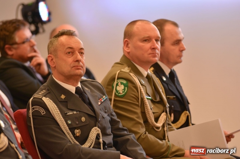 Zdjęcie w galerii na portalu naszraciborz.pl: Śląska Służba Więzienna świętuje na zamku w Raciborzu  wiadomości z regionu