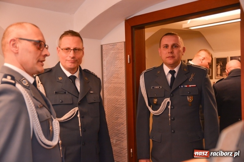 Zdjęcie w galerii na portalu naszraciborz.pl: Śląska Służba Więzienna świętuje na zamku w Raciborzu  wiadomości z regionu