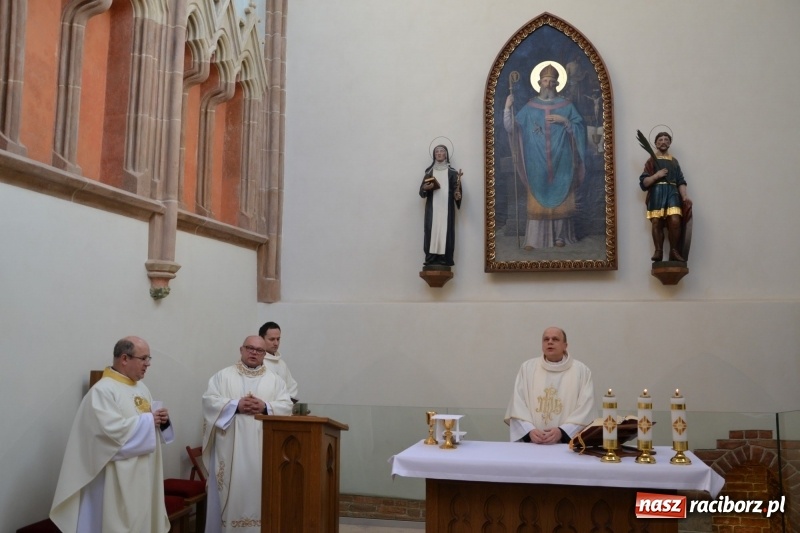 Zdjęcie w galerii na portalu naszraciborz.pl: Śląska Służba Więzienna świętuje na zamku w Raciborzu  wiadomości z regionu