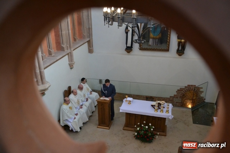 Zdjęcie w galerii na portalu naszraciborz.pl: Śląska Służba Więzienna świętuje na zamku w Raciborzu  wiadomości z regionu