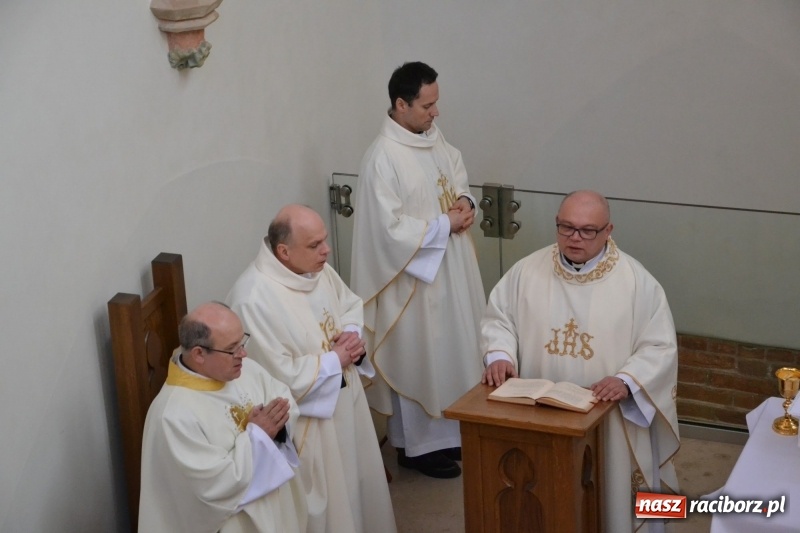 Zdjęcie w galerii na portalu naszraciborz.pl: Śląska Służba Więzienna świętuje na zamku w Raciborzu  wiadomości z regionu