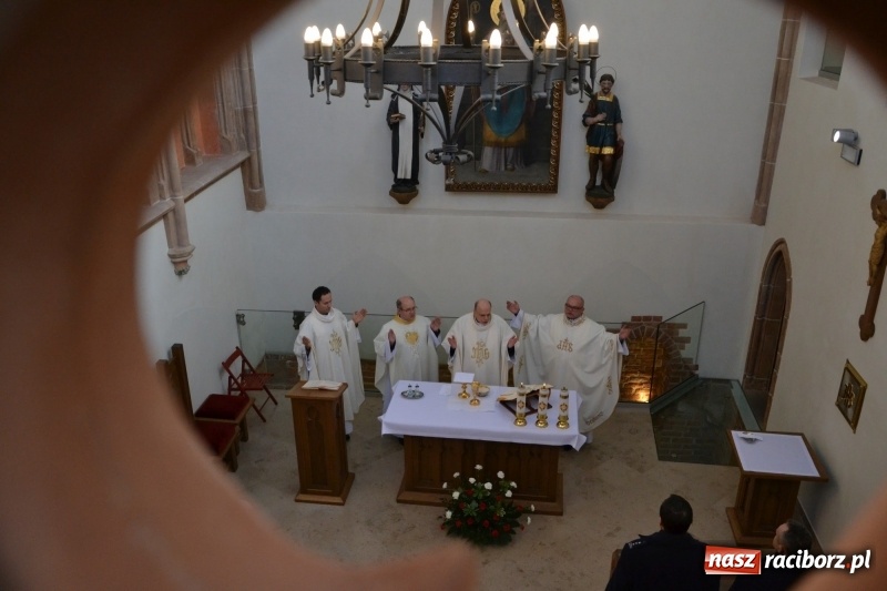 Zdjęcie w galerii na portalu naszraciborz.pl: Śląska Służba Więzienna świętuje na zamku w Raciborzu  wiadomości z regionu