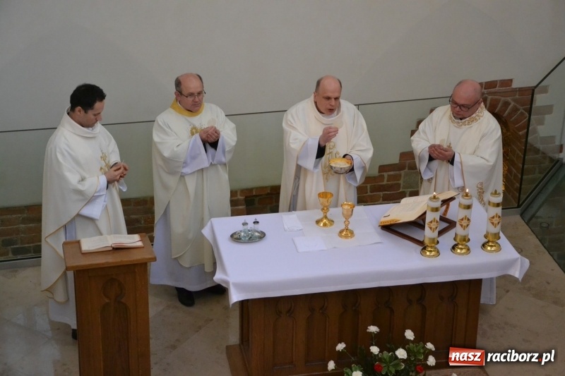 Zdjęcie w galerii na portalu naszraciborz.pl: Śląska Służba Więzienna świętuje na zamku w Raciborzu  wiadomości z regionu