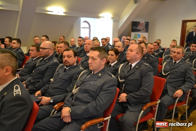 Zdjęcie w galerii na portalu naszraciborz.pl: Śląska Służba Więzienna świętuje na zamku w Raciborzu  wiadomości z regionu