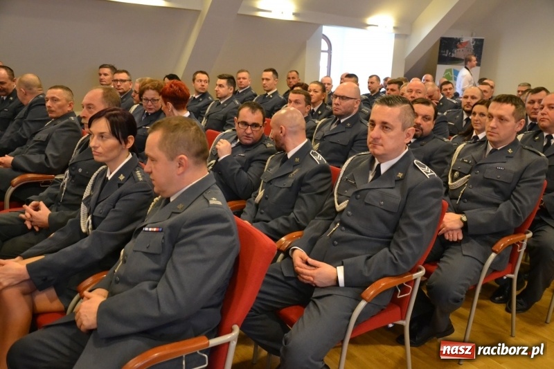 Zdjęcie w galerii na portalu naszraciborz.pl: Śląska Służba Więzienna świętuje na zamku w Raciborzu  wiadomości z regionu