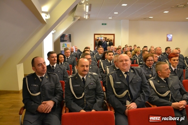 Zdjęcie w galerii na portalu naszraciborz.pl: Śląska Służba Więzienna świętuje na zamku w Raciborzu  wiadomości z regionu