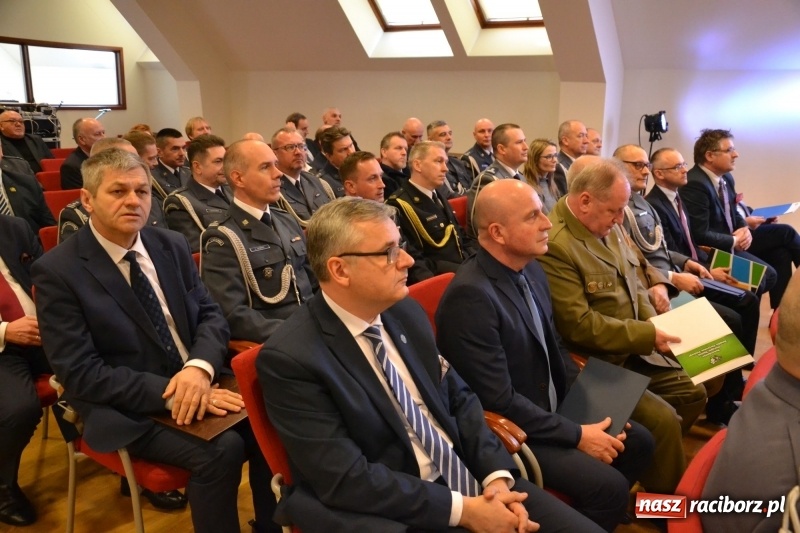 Zdjęcie w galerii na portalu naszraciborz.pl: Śląska Służba Więzienna świętuje na zamku w Raciborzu  wiadomości z regionu