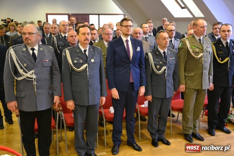 Zdjęcie w galerii na portalu naszraciborz.pl: Śląska Służba Więzienna świętuje na zamku w Raciborzu  wiadomości z regionu