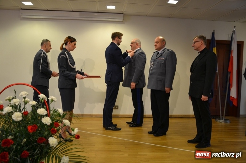 Zdjęcie w galerii na portalu naszraciborz.pl: Śląska Służba Więzienna świętuje na zamku w Raciborzu  wiadomości z regionu