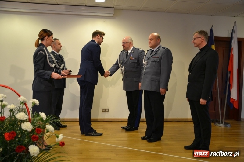 Zdjęcie w galerii na portalu naszraciborz.pl: Śląska Służba Więzienna świętuje na zamku w Raciborzu  wiadomości z regionu