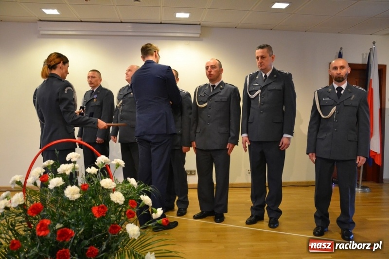 Zdjęcie w galerii na portalu naszraciborz.pl: Śląska Służba Więzienna świętuje na zamku w Raciborzu  wiadomości z regionu