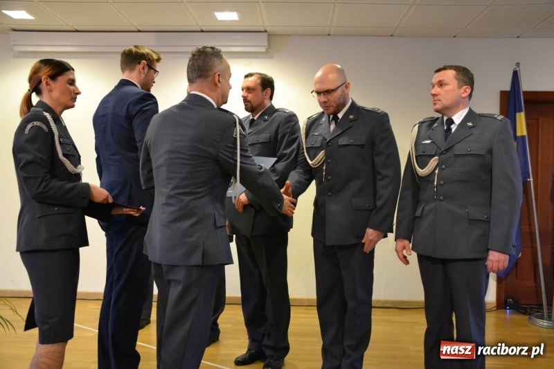 Zdjęcie w galerii na portalu naszraciborz.pl: Śląska Służba Więzienna świętuje na zamku w Raciborzu  wiadomości z regionu