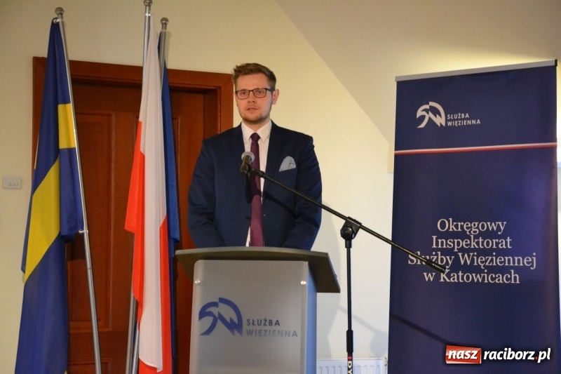 Zdjęcie w galerii na portalu naszraciborz.pl: Śląska Służba Więzienna świętuje na zamku w Raciborzu  wiadomości z regionu