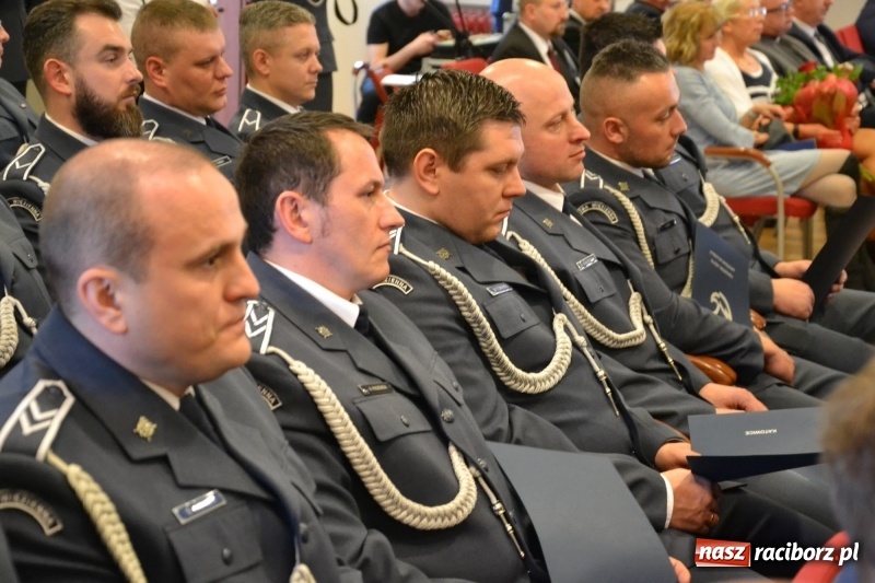 Zdjęcie w galerii na portalu naszraciborz.pl: Śląska Służba Więzienna świętuje na zamku w Raciborzu  wiadomości z regionu