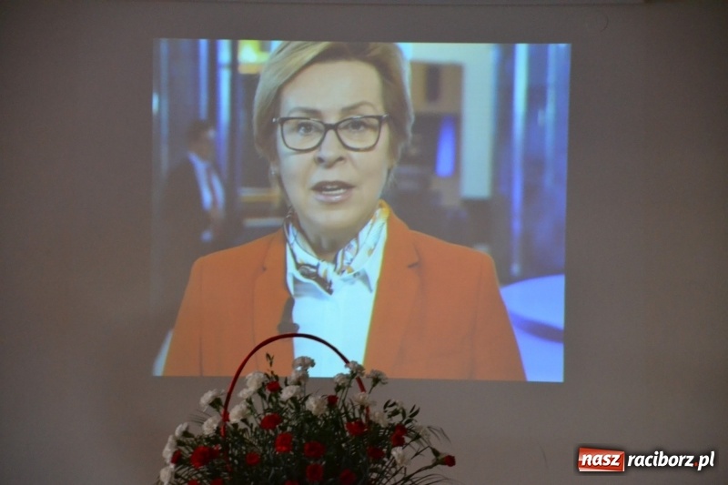 Zdjęcie w galerii na portalu naszraciborz.pl: Śląska Służba Więzienna świętuje na zamku w Raciborzu  wiadomości z regionu