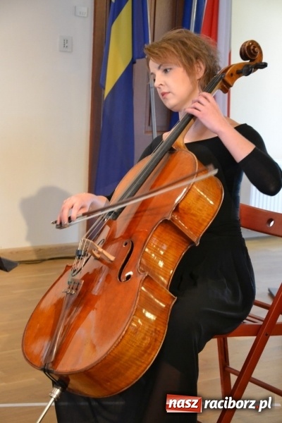 Zdjęcie w galerii na portalu naszraciborz.pl: Śląska Służba Więzienna świętuje na zamku w Raciborzu  wiadomości z regionu